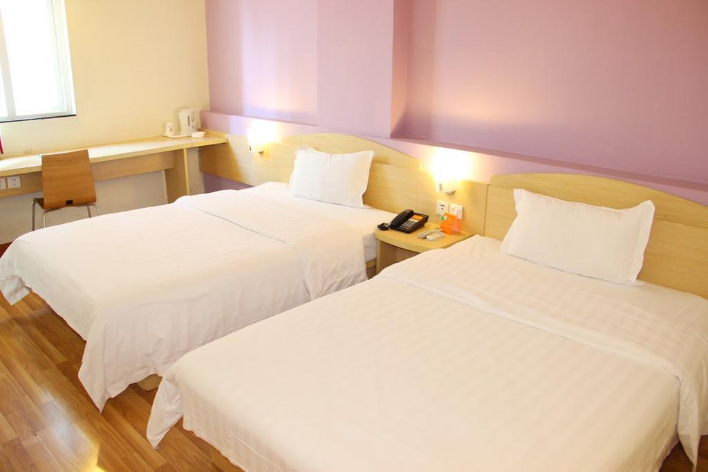 7Days Premium Chongqing Hongqihegou Hotel Buitenkant foto
