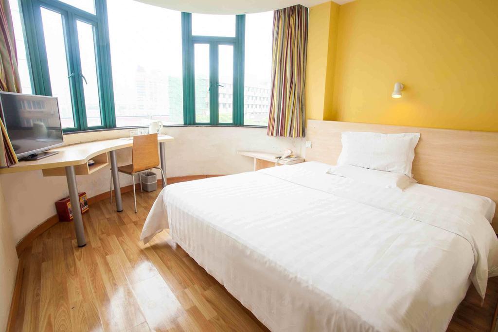 7Days Premium Chongqing Hongqihegou Hotel Kamer foto